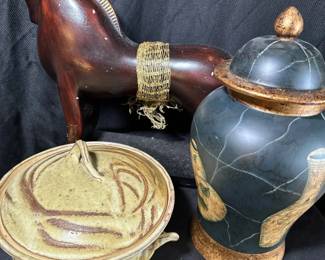 Rustic Decor Ginger Pot Pottery Baking Dish Wood Horse Figure