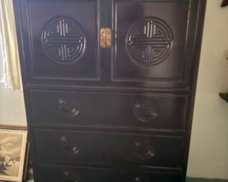 chinesse black chest