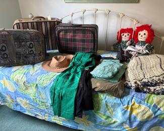 trundle bed vintage cases