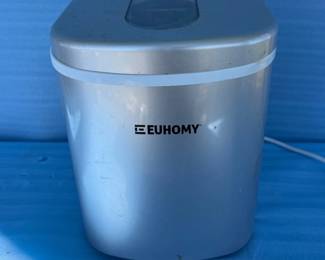 Lot #58 - Euhomy Portable Countertop Ice Maker with Scoop