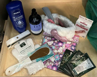 Lot 43: Assorted Bath and Beauty Care Items