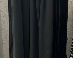 Lot 52: 5 Pair Women’s Black Pants Eileen Fischer & Jones New York