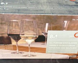 Lot 206: Set of 6 All Purpose Wine Glasses