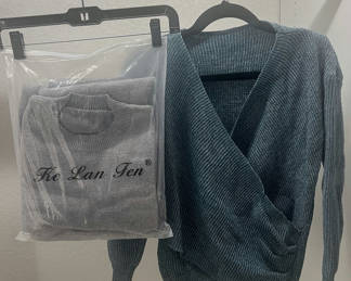 Lot 64: Ke Lan Fen Knit Sweater Set and Wrap Sweater