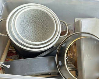 Lot 114: Kitchen Cookware and Strainers Set