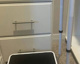 Lot 65: Adjustable Step Stool with Handle