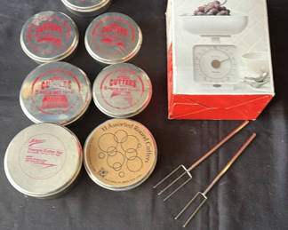 Lot 205: KRUPS Signet Kitchen Scale and Assorted Metal Cutter Sets