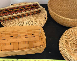 Lot 302: Assorted Woven Baskets and Trays