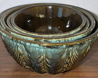 Lot 242: R.R.P. Co. Roseville Pottery Mixing Bowls Set