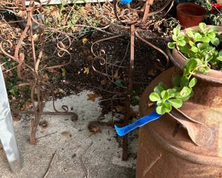 Iron plant holders
