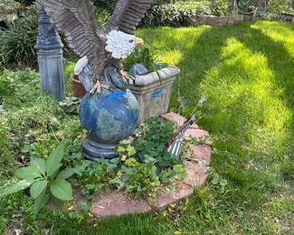 Large outdoor eagle