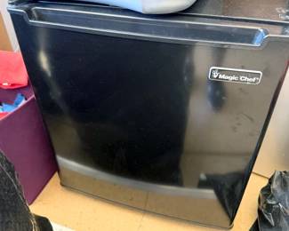Magic Chef mini fridge