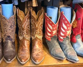 Women’s cowboy boots (size 8 - Johnny Ringo, Ariat, Justin, Corral, Frye)