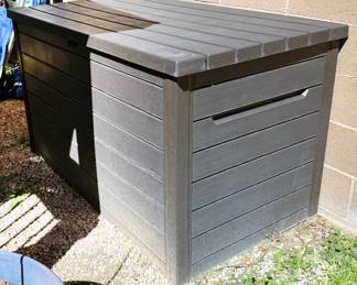 165 + 230 gallon outdoor storage bins