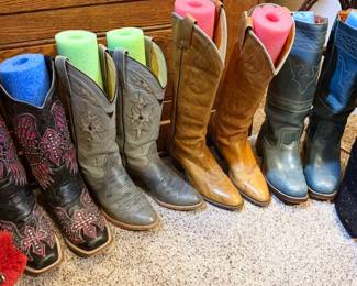 Women’s cowboy boots (size 8 - Johnny Ringo, Ariat, Justin, Corral, Frye)