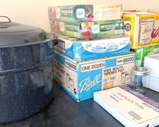 Stock pot + canning jars