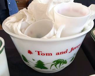 Vintage Tom + Jerry milk glass punch bowl set