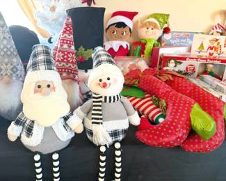 Santas, snowmen, gnomes + elves!
