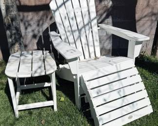 High-quality resin Adirondack chair + side table