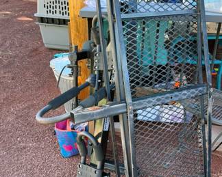 Trailer hitch accessories