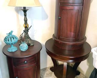 Round nightstands, lamp