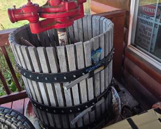 Cider press