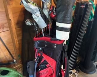 MENS GOLF CLUBS