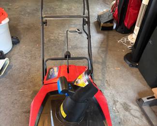 ELESCTRIC SNOW BLOWER