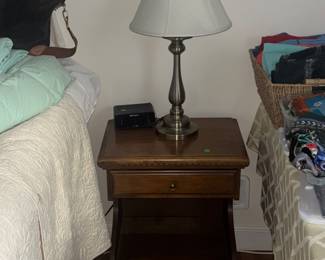 NIGHTSTANDS