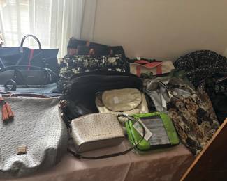 MANY HANDBAGS