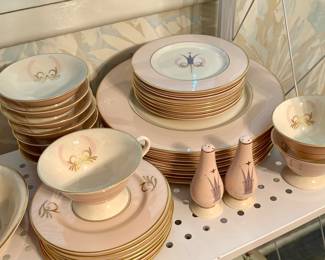 Mid-century Royal Splendor pattern by Fine Arts China