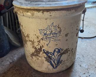 Western stoneware crock with lid