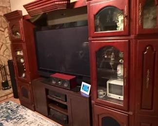 Traditional Cherry Finish Entertainment Wall Unit