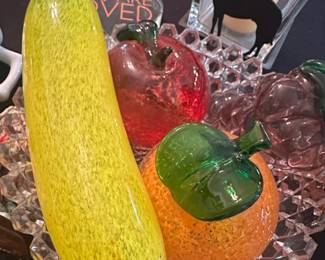 Vintage Art Glass Fruit Set in Crystal Bowl second image