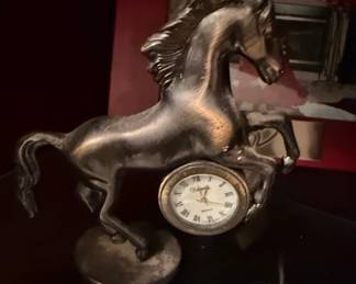 Kieninger Quartz Rearing Horse Desk Clock
