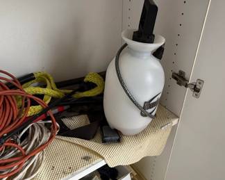 Roundup Gallon Pump Sprayer