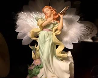 Roman Seraphim Classics Angel Figurine