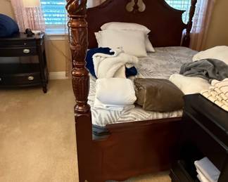Mahogany Barley Twist Poster Bed