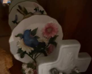 Heritage House D Porcelain Bird Plates and Floral Cross