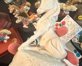 Vintage Ceramic Carousel Horse Music Box third image