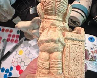 Paula Sillisculpt Figurine  Hang in there, Mom second image