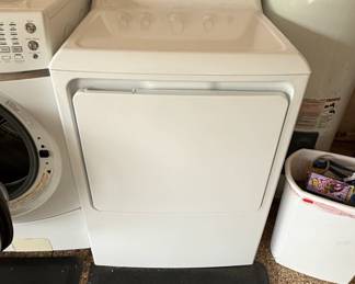 GE . cu. ft. Capacity Electric Dryer