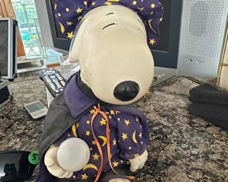 Vintage Gemmy Peanuts Animated Dancing Wizard Snoopy