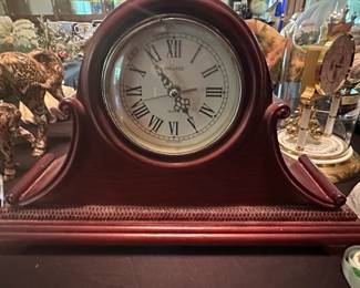 Wallace Quartz Mantel Clock second image