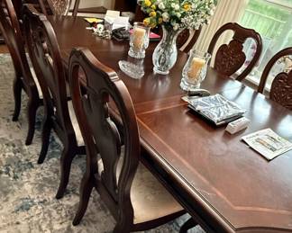 Traditional Dining Room Set