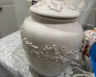 Cream large ceramic crock