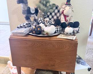 Small Drop Leaf Lamp Table  21” x 16”