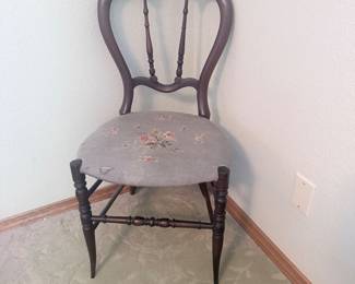 Antique /Small / Needlepoint Seat