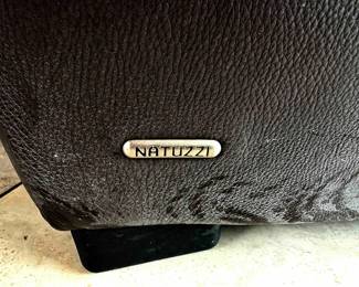 livingnatuzzibadge