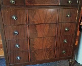 Chest of drawers